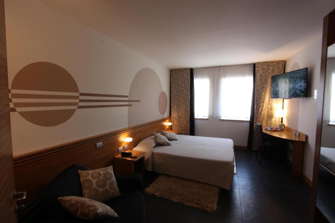 Hotel Europa Belluno Bagian luar foto