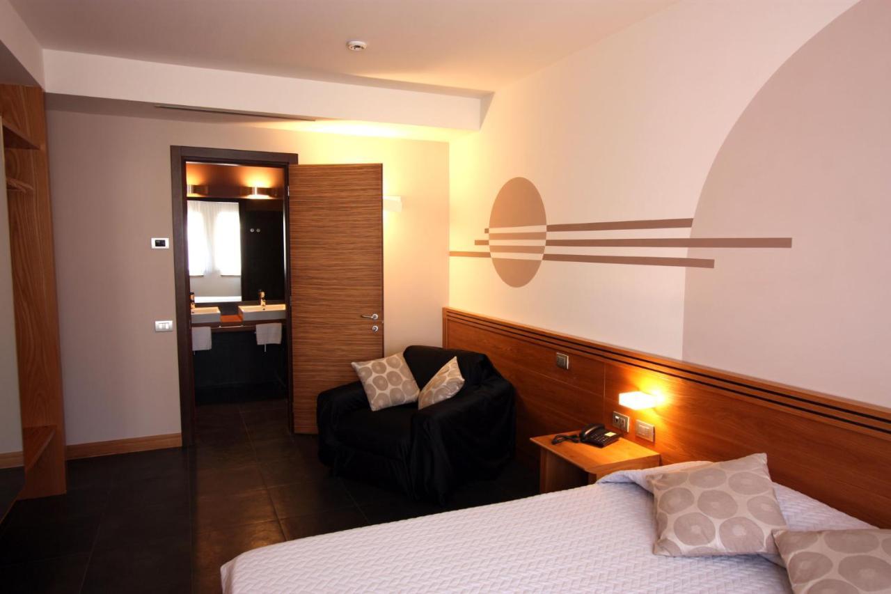 Hotel Europa Belluno Bagian luar foto
