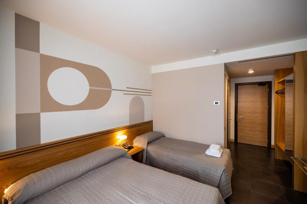 Hotel Europa Belluno Bagian luar foto