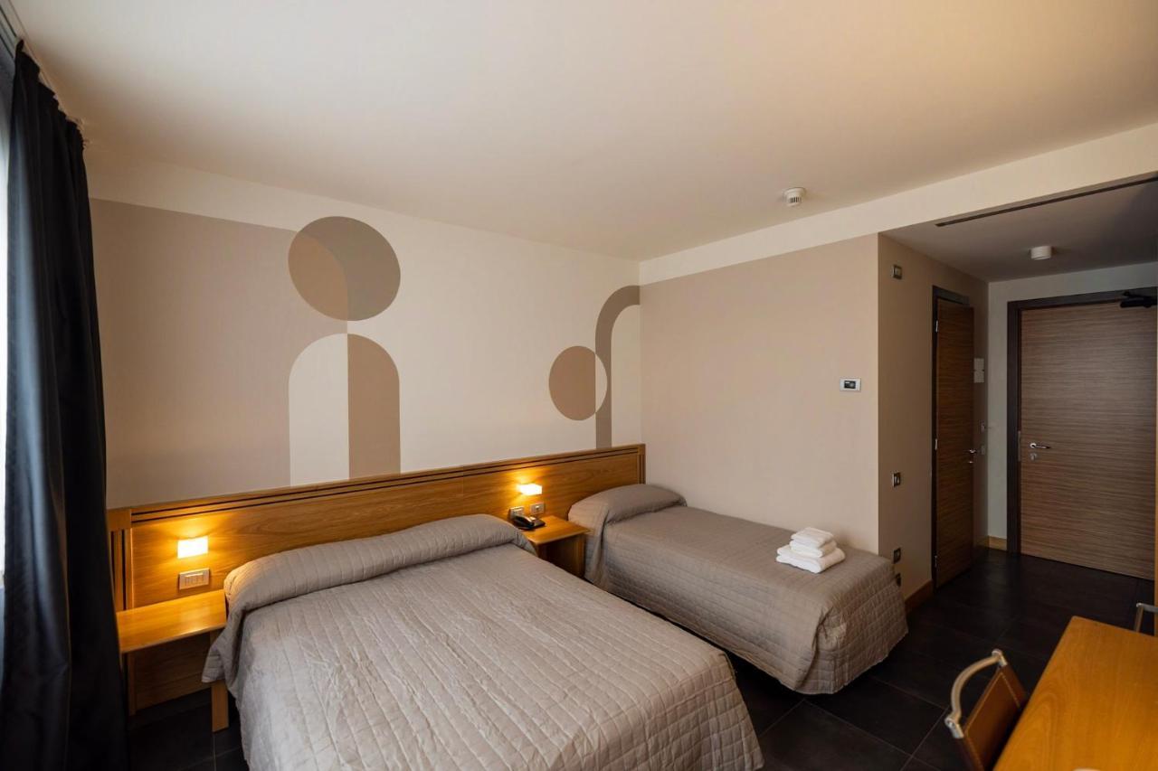 Hotel Europa Belluno Bagian luar foto
