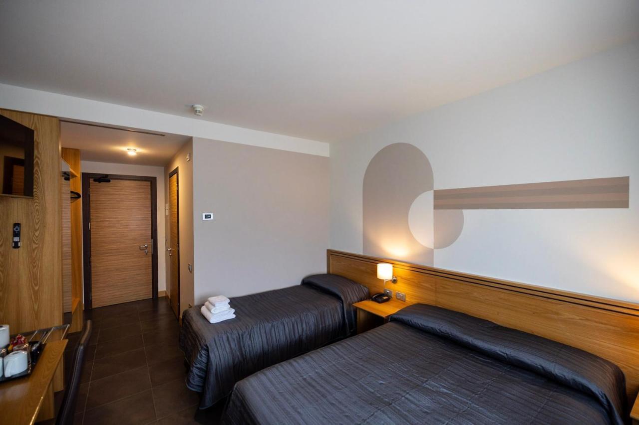 Hotel Europa Belluno Bagian luar foto
