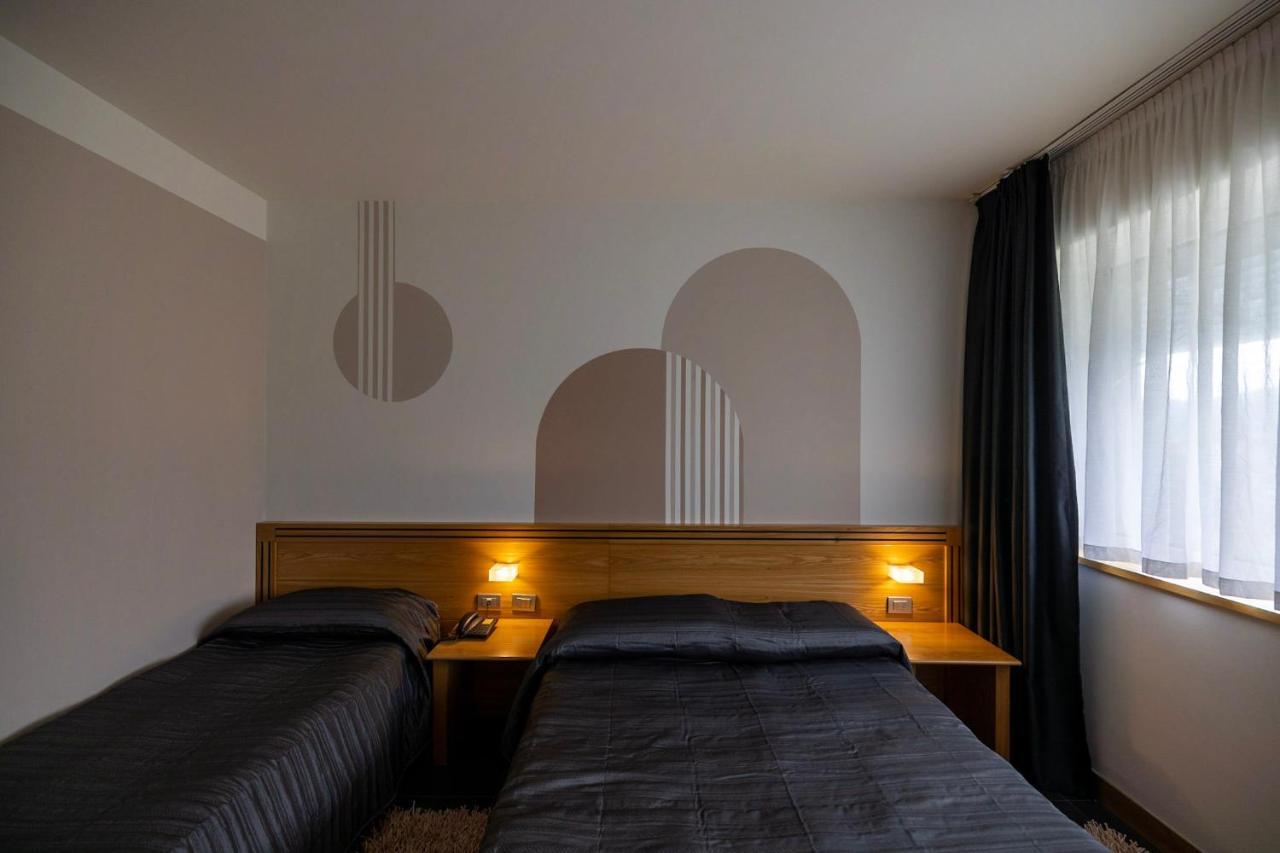 Hotel Europa Belluno Bagian luar foto