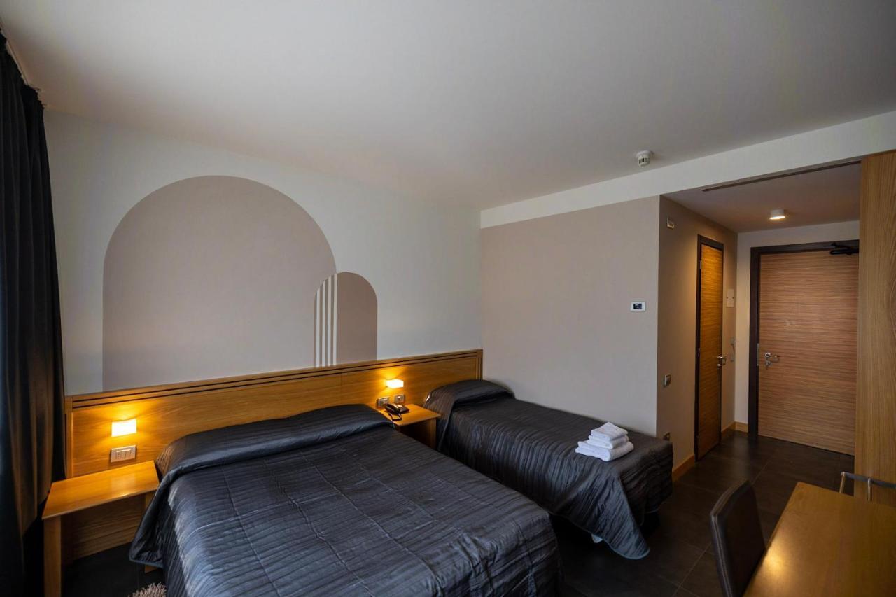 Hotel Europa Belluno Bagian luar foto