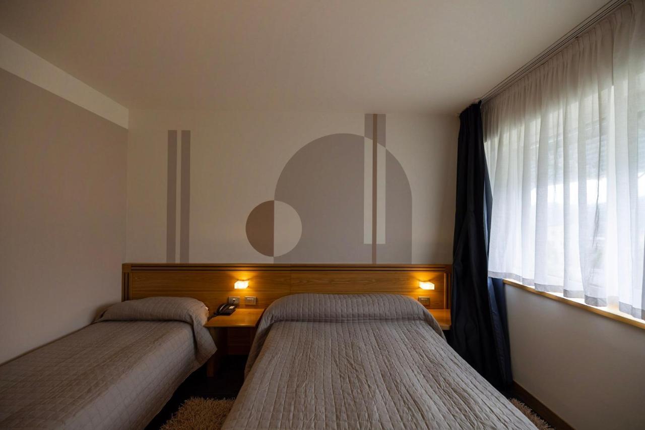 Hotel Europa Belluno Bagian luar foto