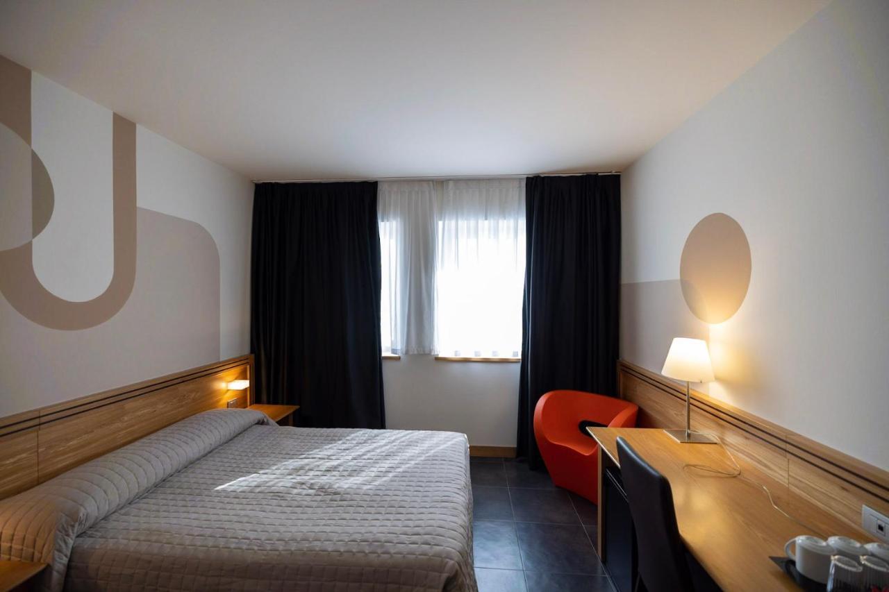 Hotel Europa Belluno Bagian luar foto
