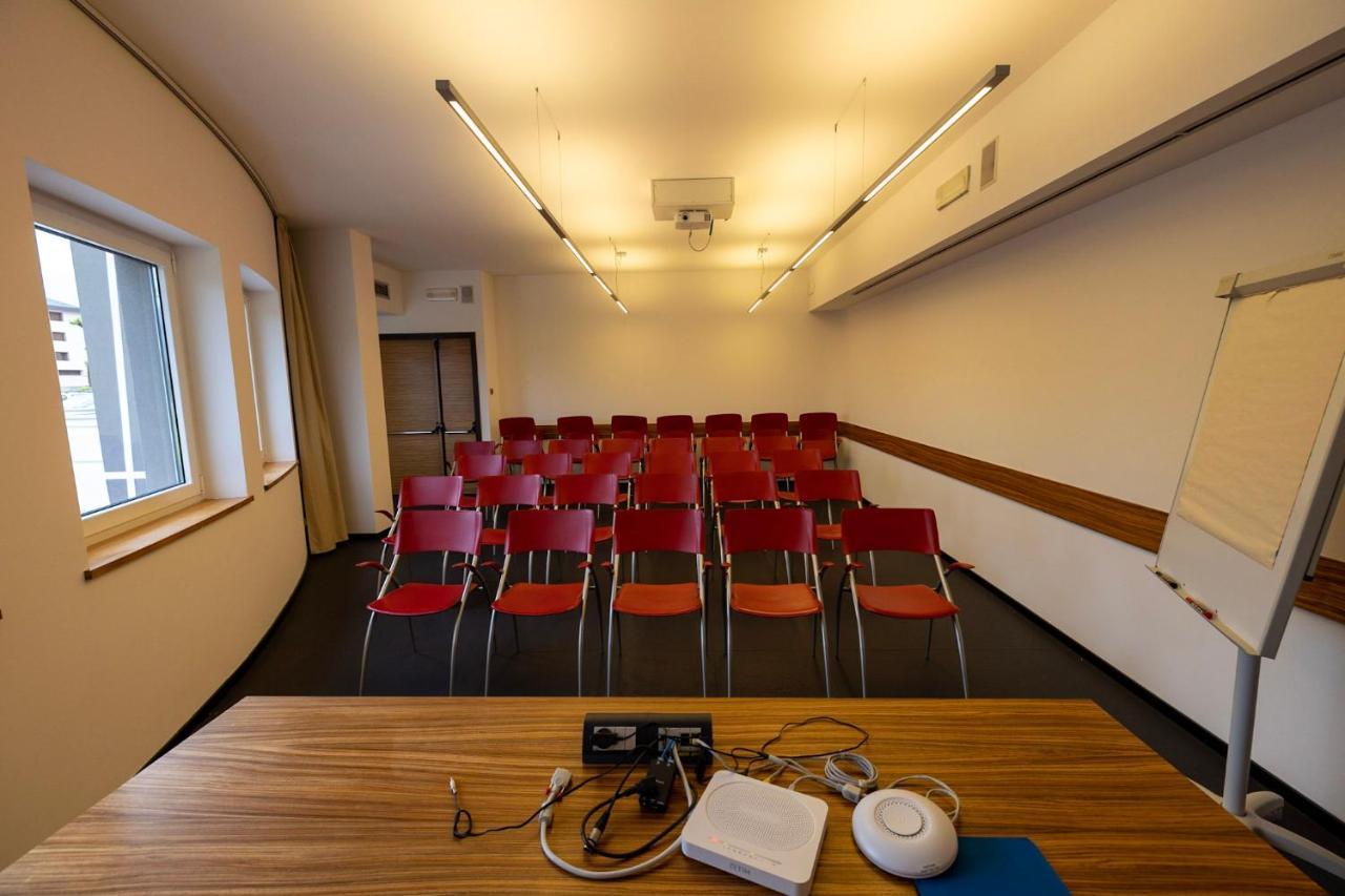 Hotel Europa Belluno Bagian luar foto