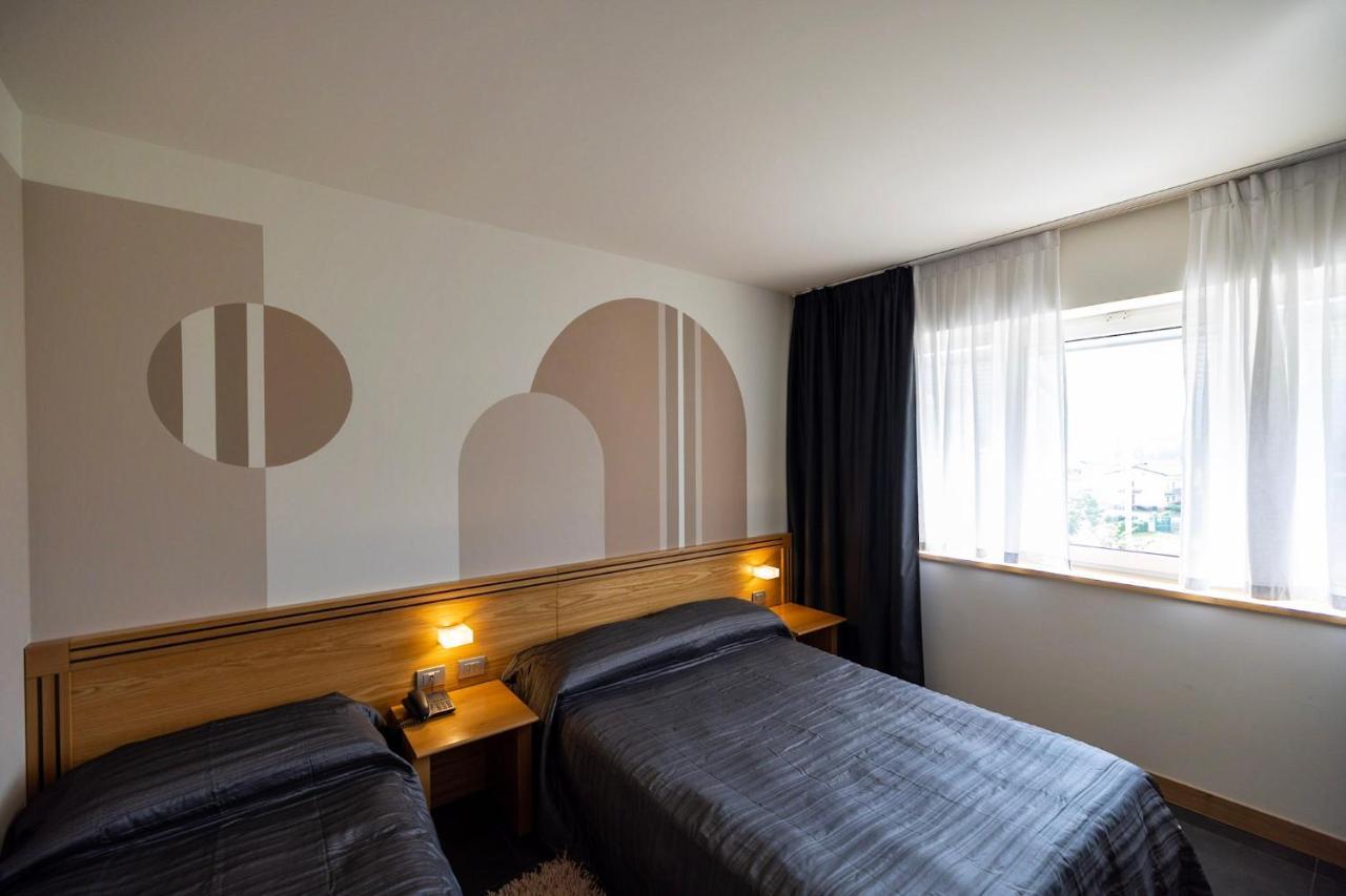 Hotel Europa Belluno Bagian luar foto